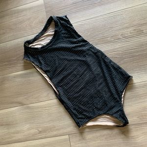 ACACIA CLOUD 9 ONE PIECE IN BLACK MESH